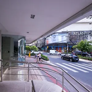 Apartamento Av. Brasil Frente Sh. Atlantico, Balneário Camboriú
